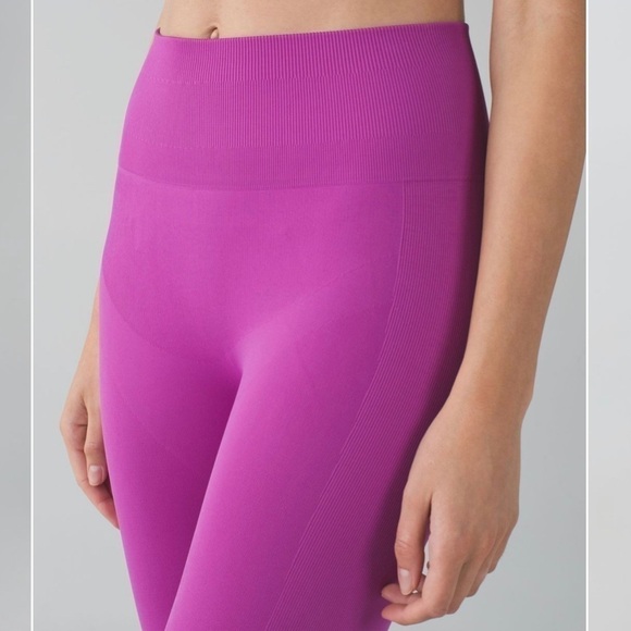 Lululemon Zone In Crop purple leggings size 8 - Picture 2 of 15